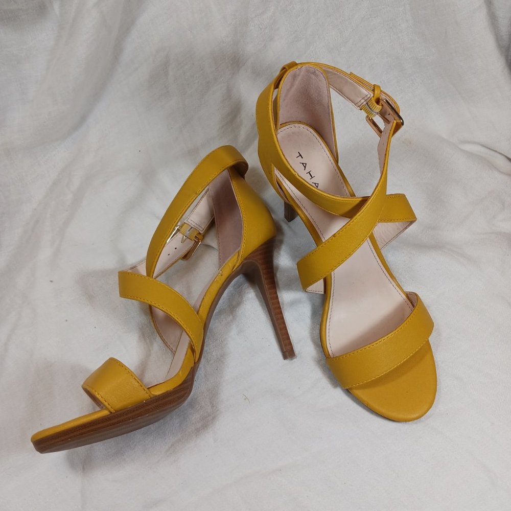 Tahari Desiray Strappy Stiletto Heels Yellow Size 9